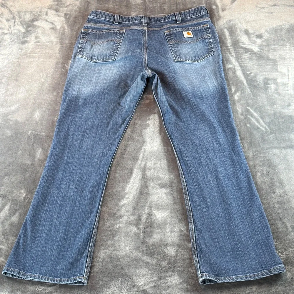 Carhartt Men's Jeans Size 36X32 Bootcut Medium‎ Wash